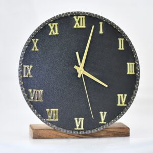 Zegar z części motocyklowych (wzór 08)